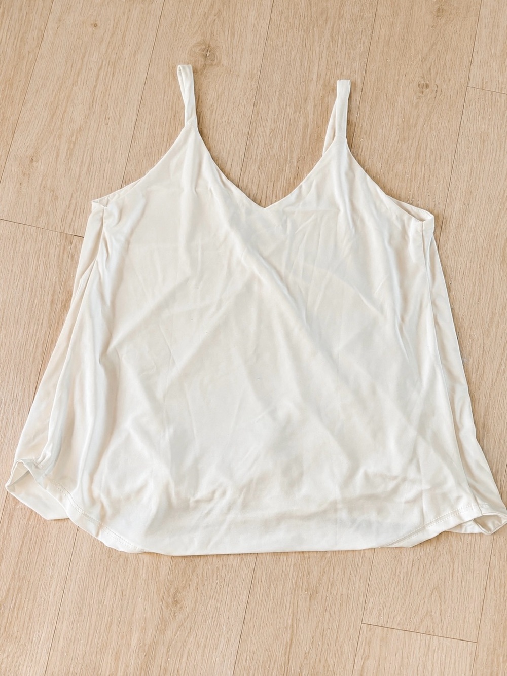 Lulu’s Loops-y Daisy Ivory Top - Picture 2 of 5